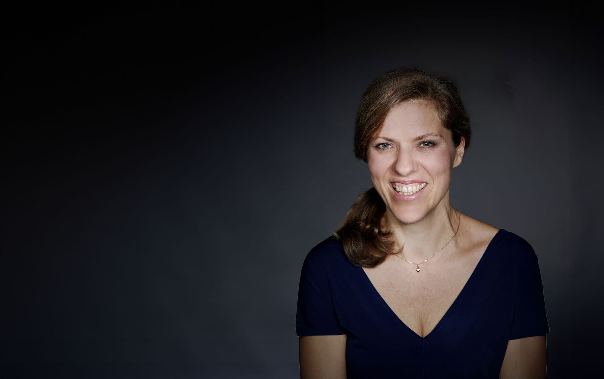 Elena Galindo hero background